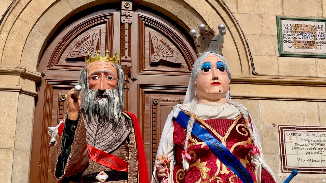 Balls dels GEGANTS de Carnaval - Anada al Desfici i comiat de solter i soltera Carnaval 2025