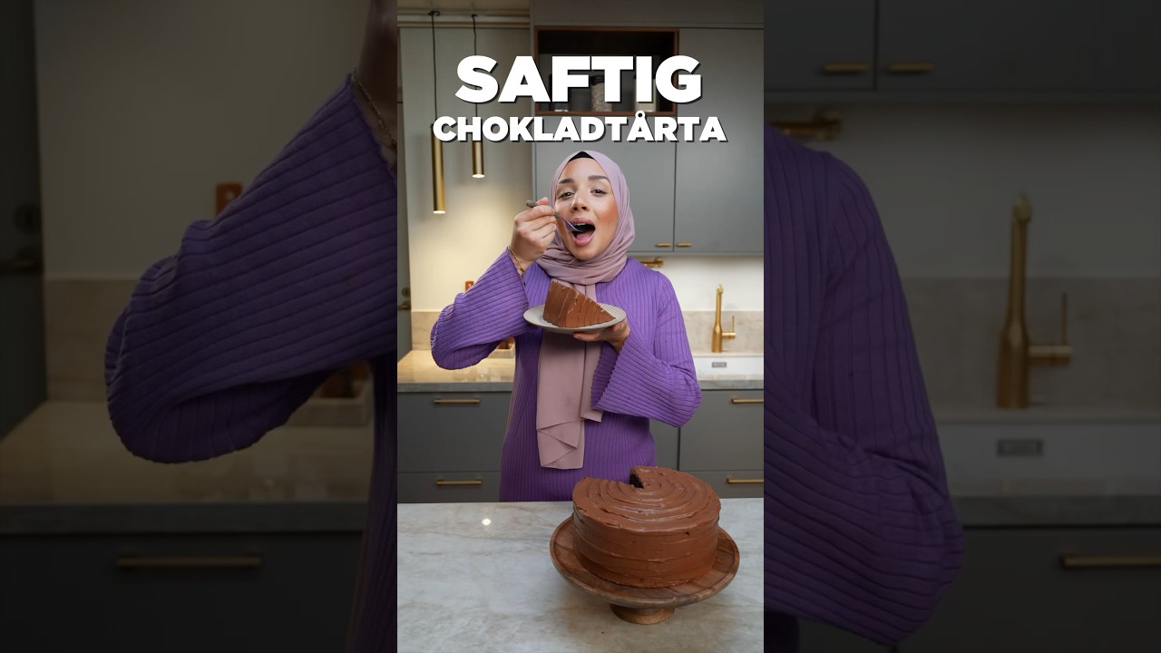 Livets saftigaste chokladt&aring;rta 🤤🍫recept i kommentarsf&auml;ltet ✨ #shorts #recept #chokladt&aring;rta