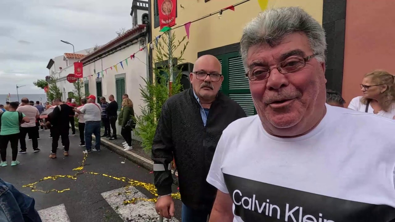 Dispensas - Vila de Rabo de Peixe Viisitam os  Mordomos  Rosália e Helder