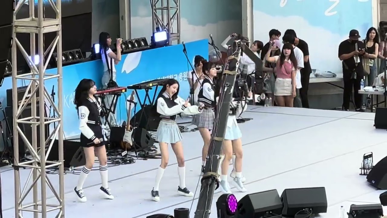 230520 IVE(아이브) - Kitsch(키치) (2023 아카라카) (AKARAKA / Yonsei University)