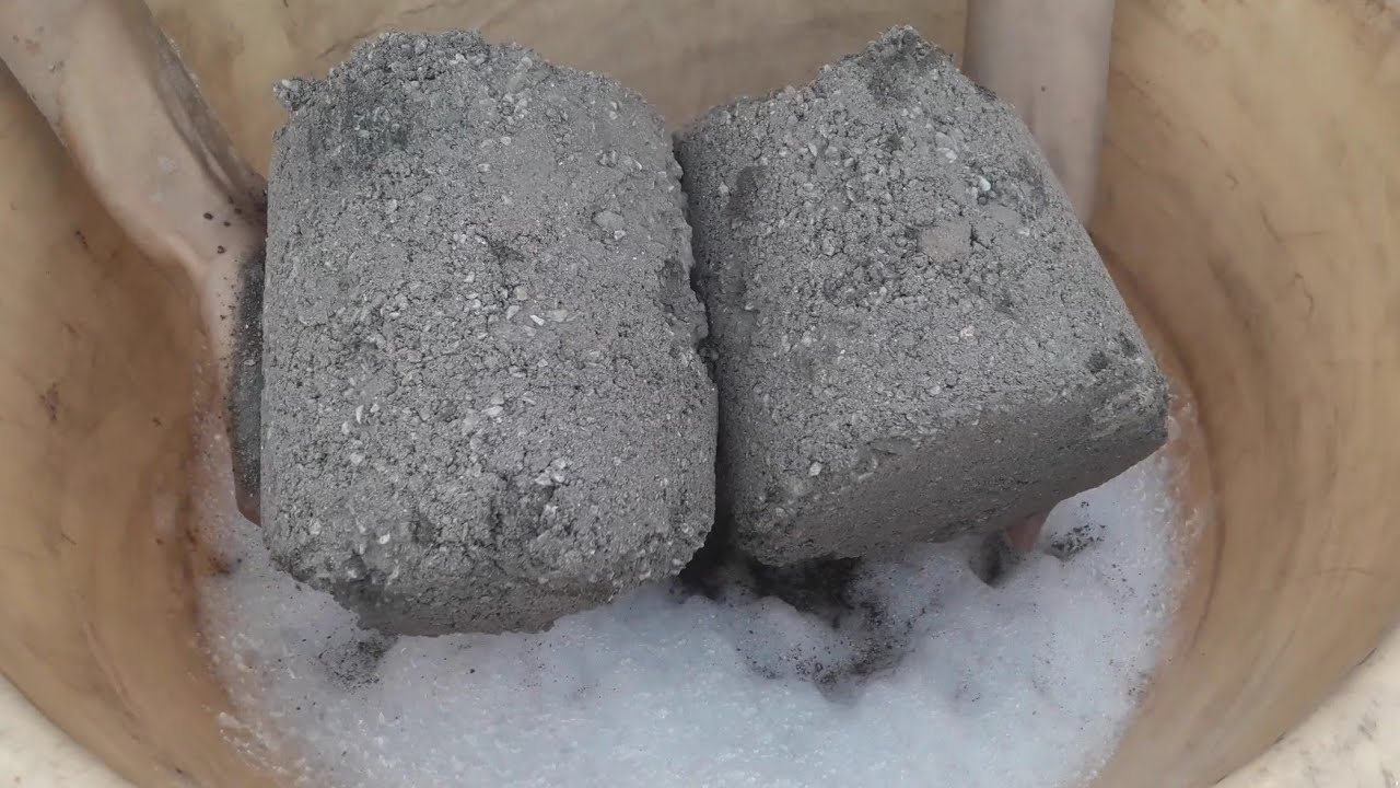 New video💕💕white sand grainy buckets crumbling in foamy water + dry tub asmr crumbling video💦💦