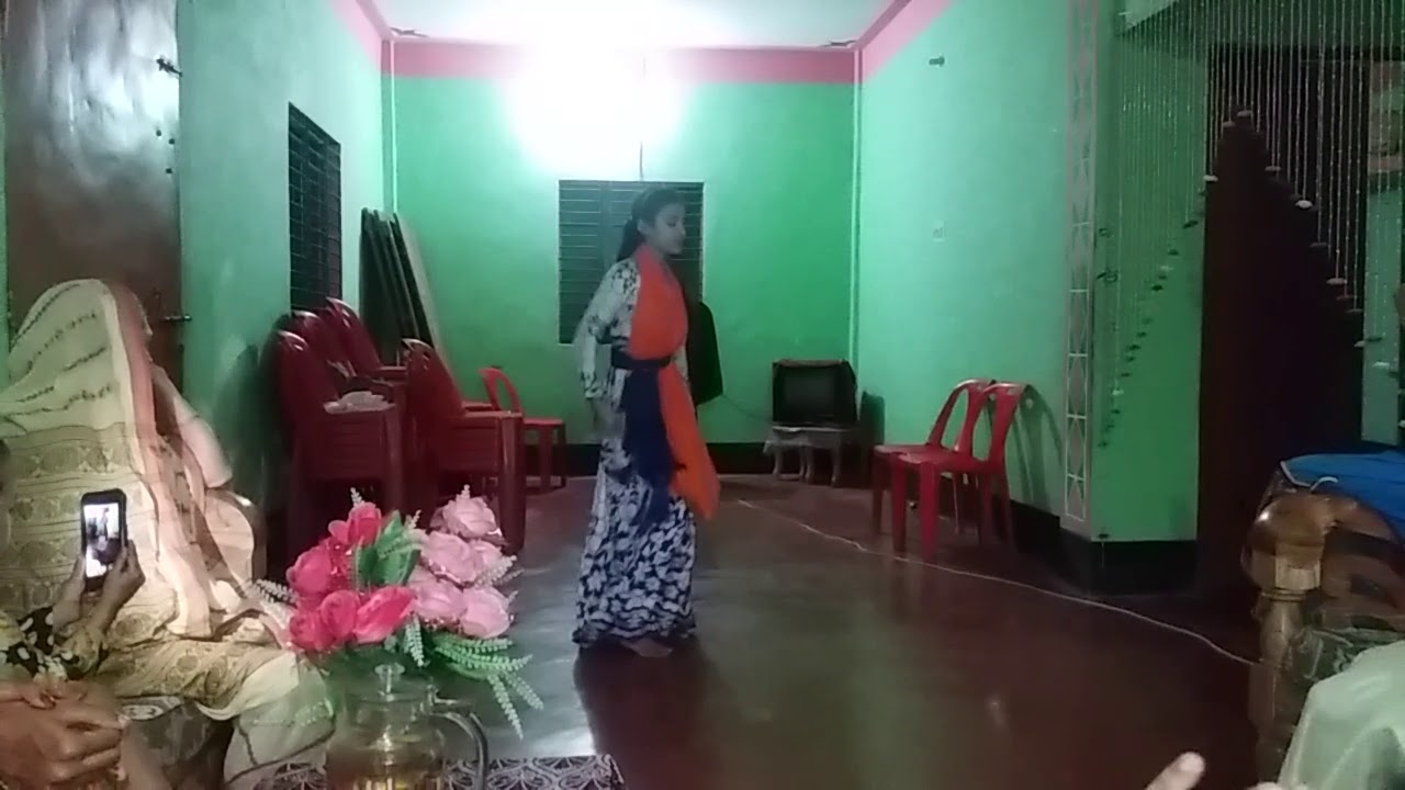 বিয়ের নাচ / Barishal gramer Biyer Nach part 1 / which is best / ar jala dio na dure dure theko na