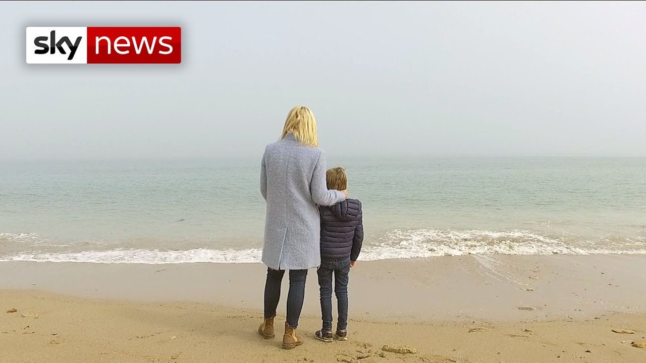 Four generations remember Britain's D-Day heroes