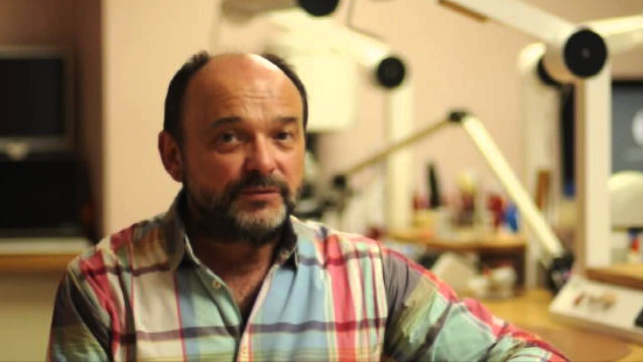 The voice of expert #1 Krystian Owczarczak - A dentist