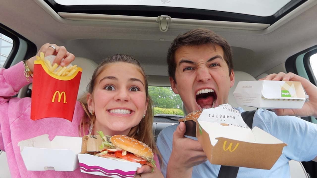 WAT VINDEN WIJ HET IRRITANTSTE AAN ELKAAR - MUKBANG MET JORDI | SENNA BELLOD