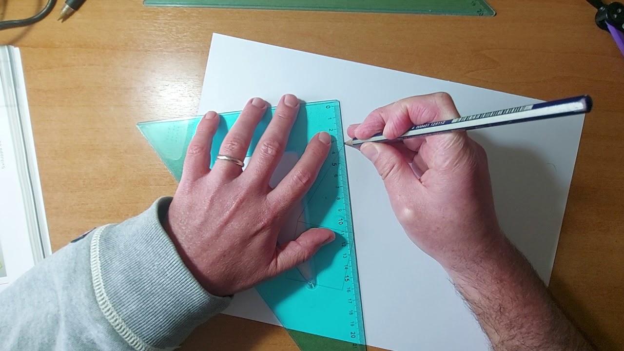 Sviluppo di una piramide a base quadrata