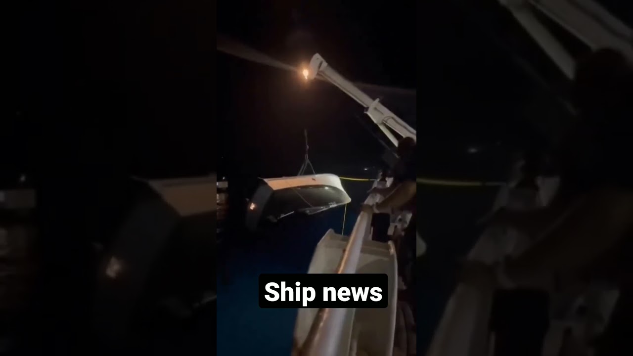 Videos shows man-overboard incident on Hospital Ship USNS COMFORT, December 15 2022. #accident