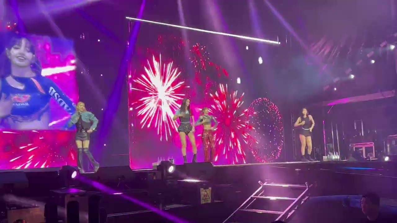 22. Blackpink - Forever Young @ Foro Sol, Mexico City - D1 Fancam