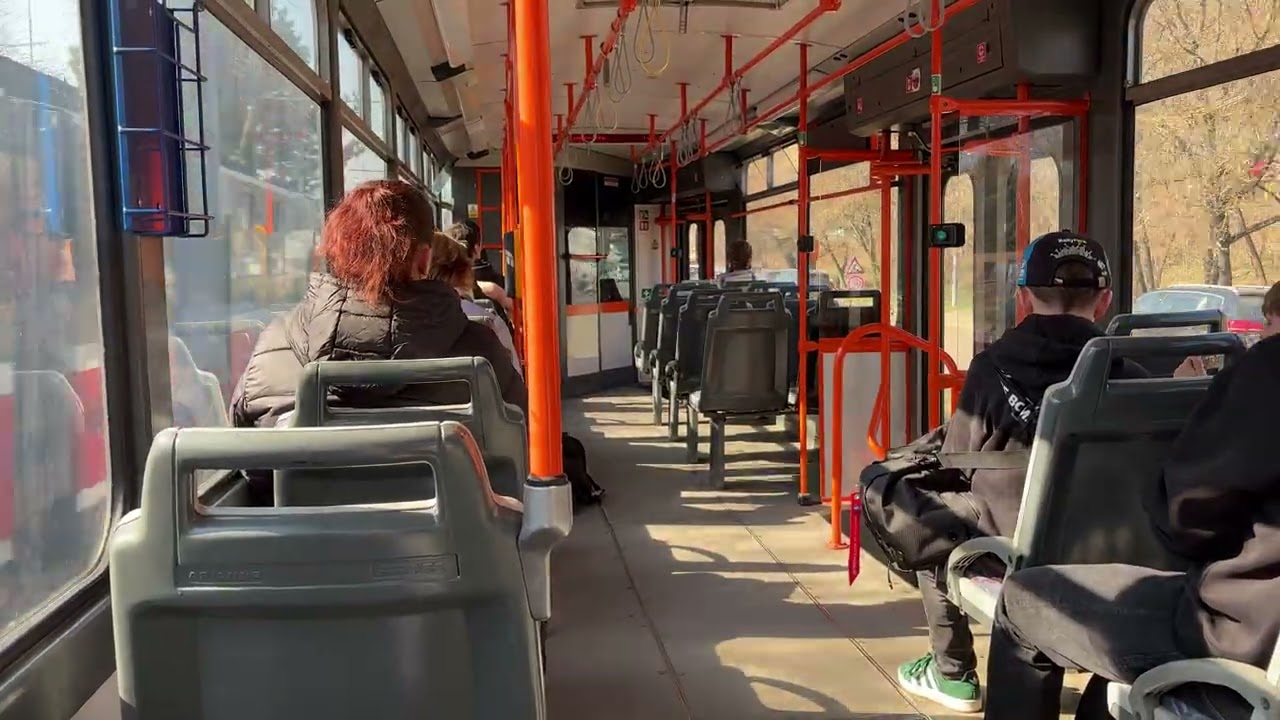 Jízda soupravou vozů ČKD T6A5 #1245 + #1246 na lince 10 směr Vozovna Komín