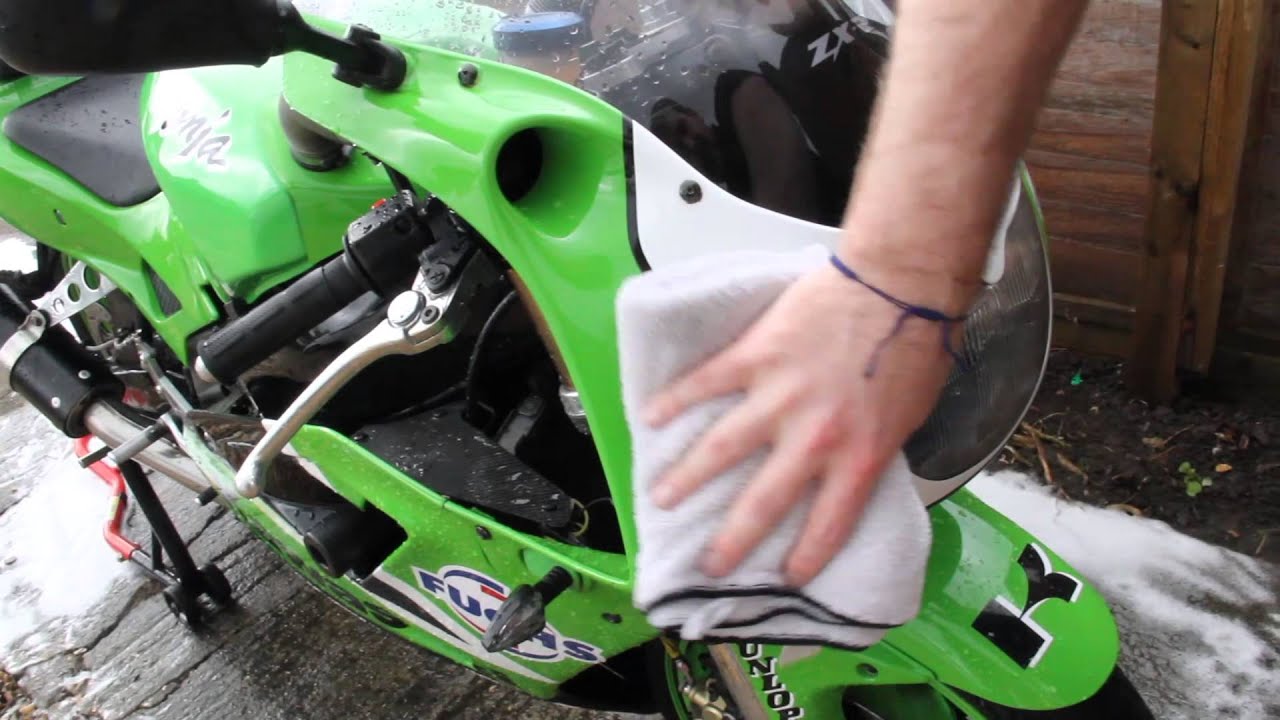 Motorcycle detailing with AutoFinesse