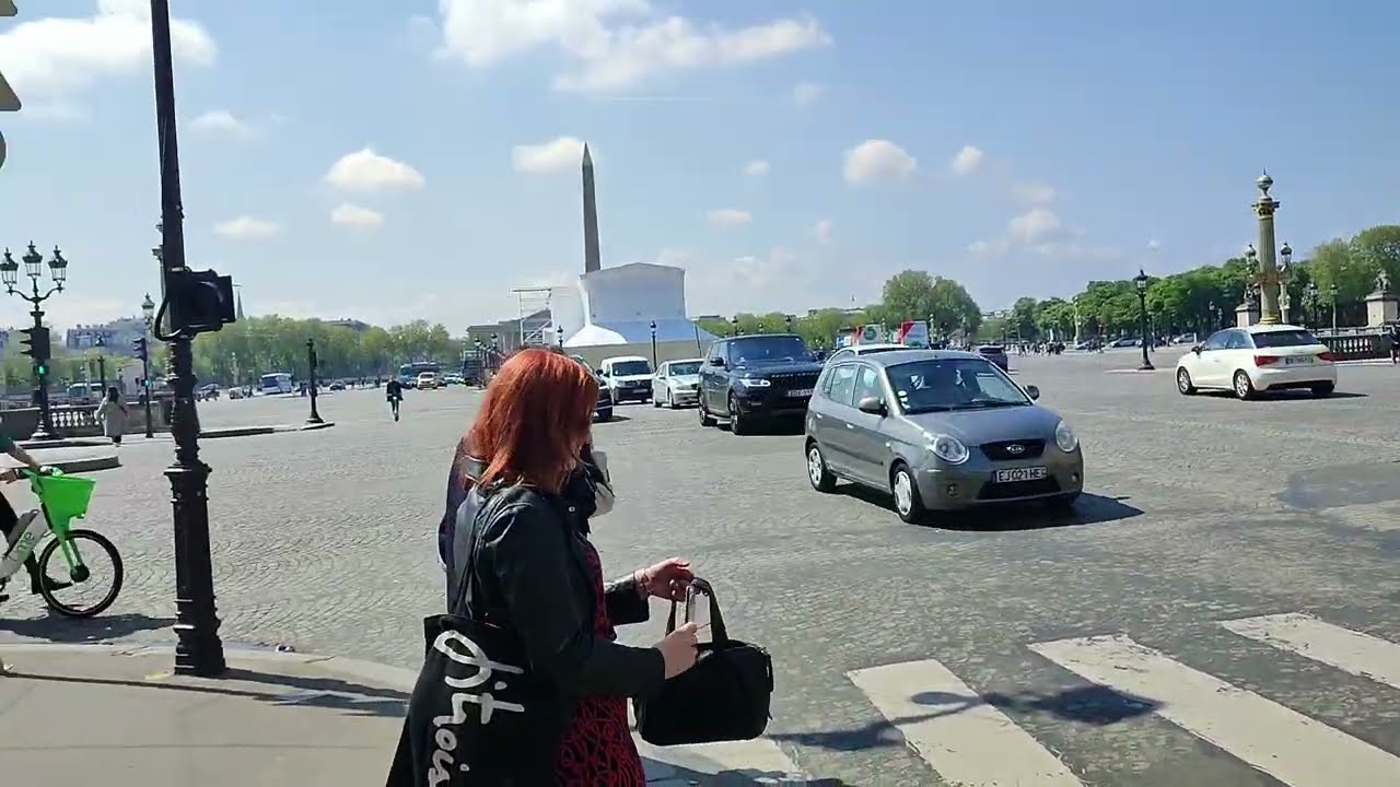 Taking a bus ride from Paris international airport (Charles de Gaulle) to city centre