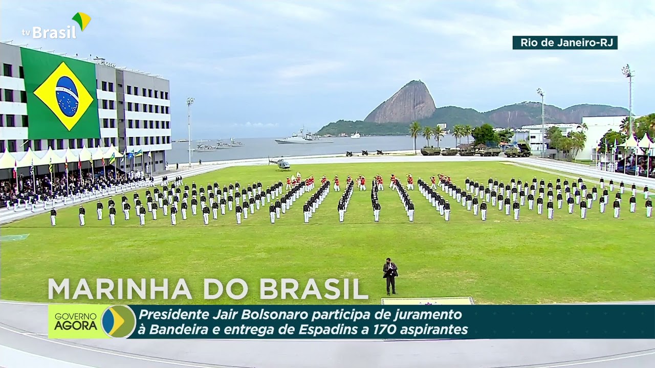 Cerimônia de Juramento à Bandeira e Entrega de Espadins da Turma Almirante Básico