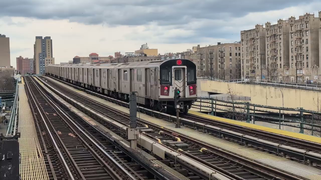 [IRT Jerome Av line] Double R142A (4) train Action at 161st Street Yankee Stadium