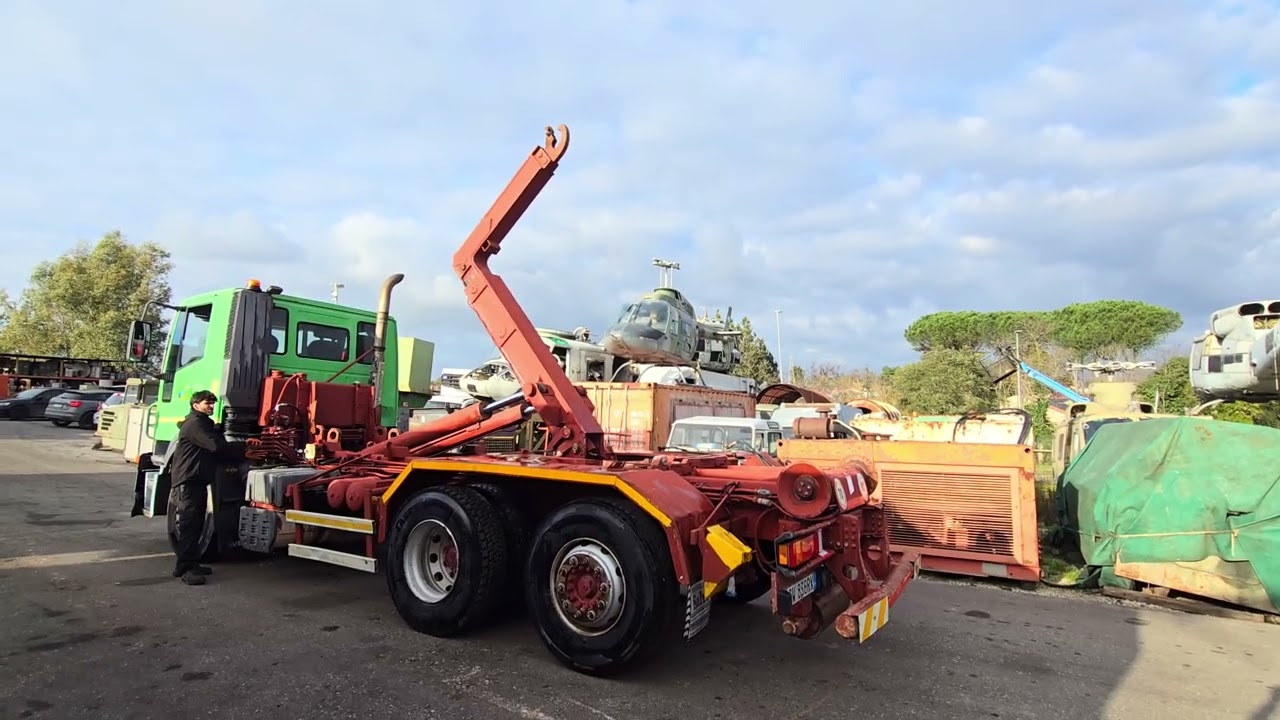 Iveco magirus stralis A260S/80 con impianto scarrabile 