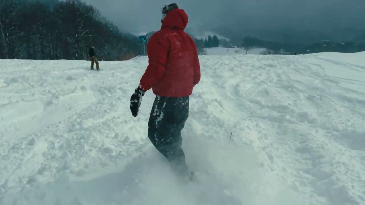 Skiing with the iPhone 17 Pro Max - Apple ProRes log 120fps slow motion