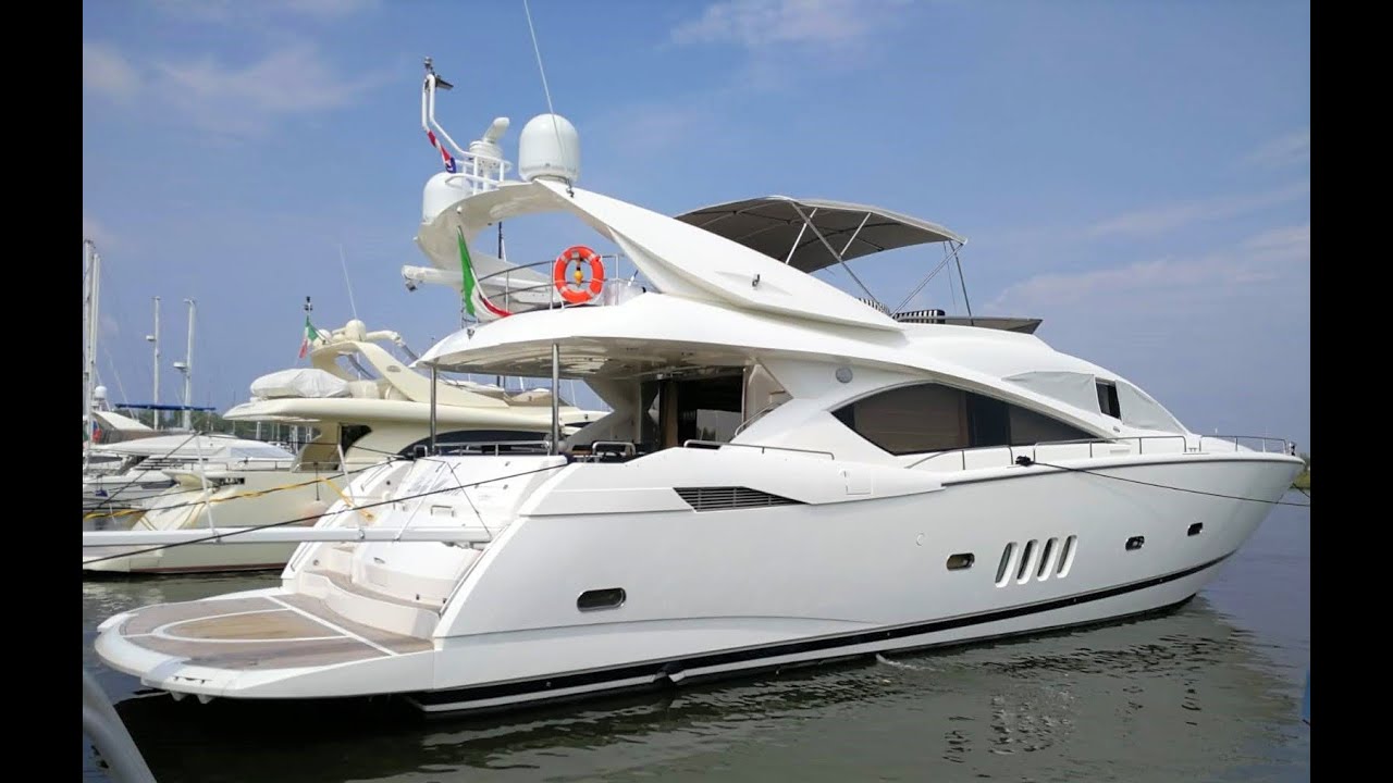 Sunseeker 82 Yacht
