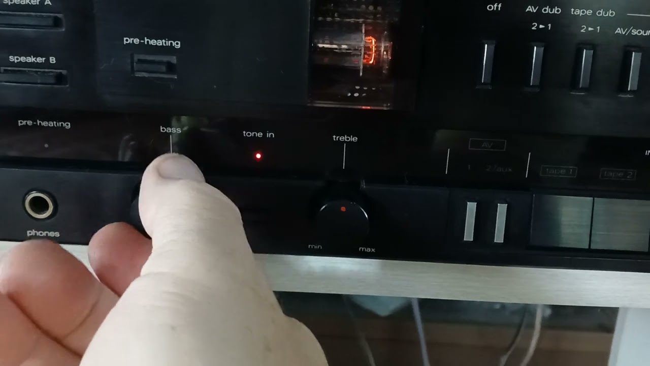 Alpine/Luxman LV-105