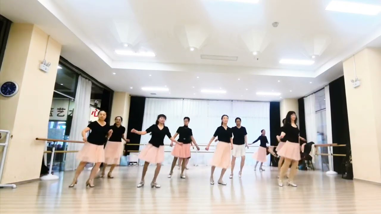 Memories of Fragrance Line Dance Demo 