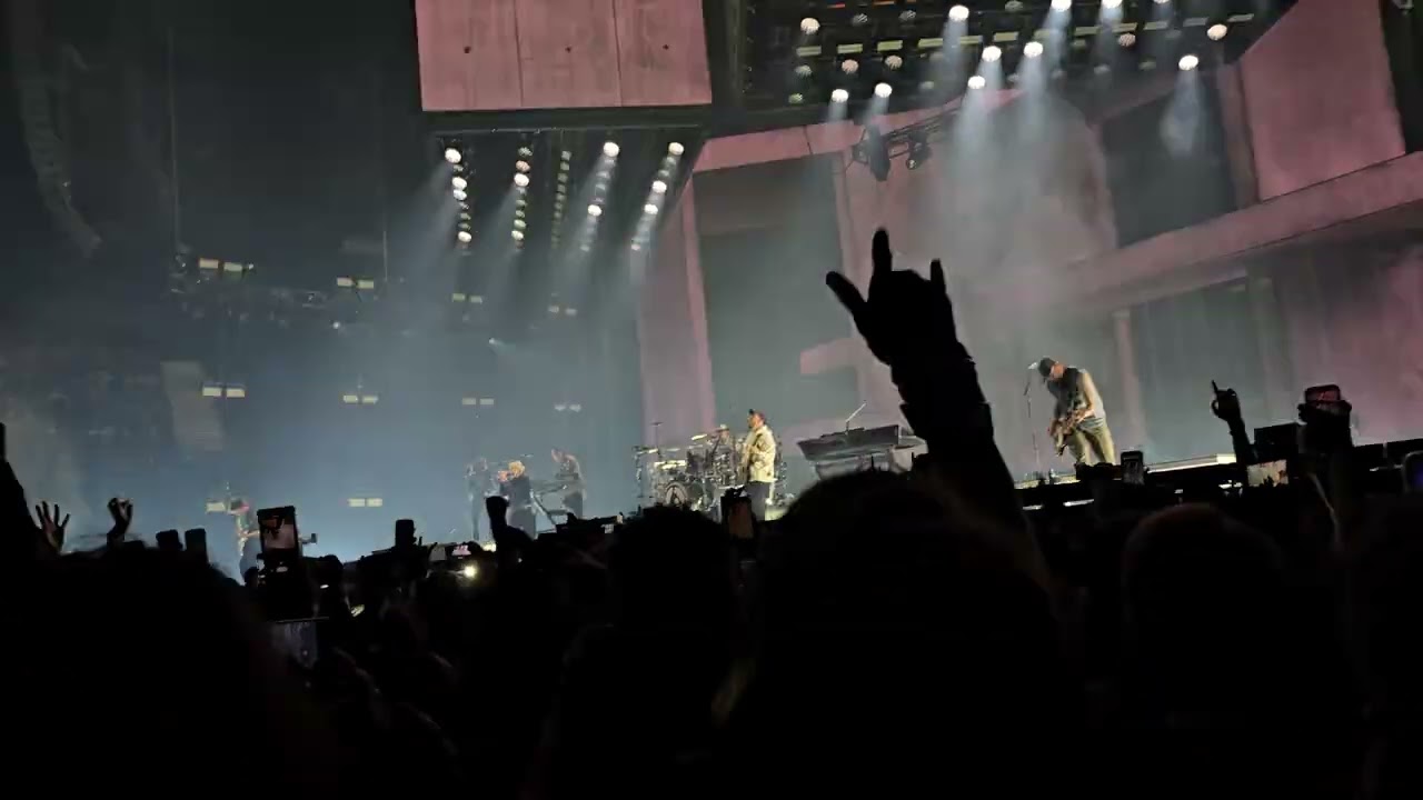 Somewhere I Belong - LINKIN PARK - Live in Brisbane 3/3/26