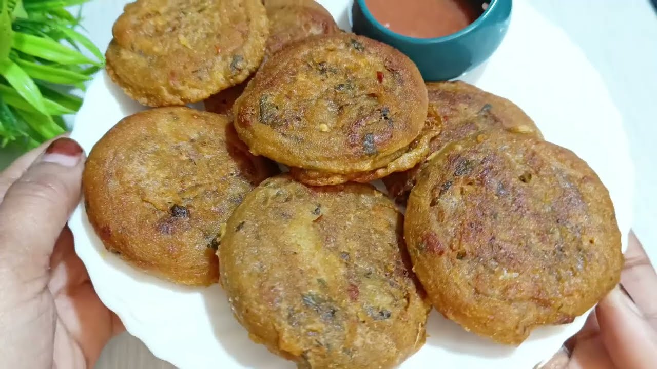 केवल 1 कच्चे आलू से नया गरमा गरम कुरकुरा नाश्ता जो भी खाए खाता ही जाए | Crispy kacche aalu ka nashta