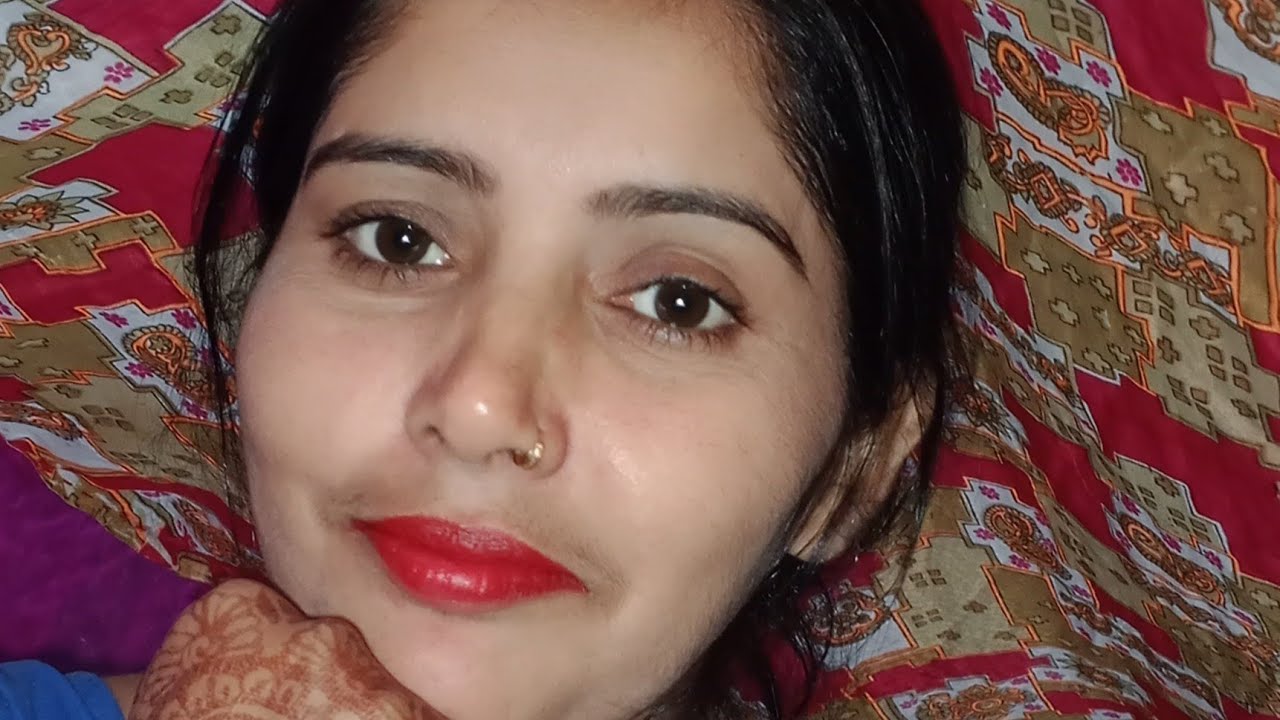 हैलो दोस्तो गुड मॉर्निंग हमारे लाइव में आओ कुछ मीठी भारीबातें करें ive!