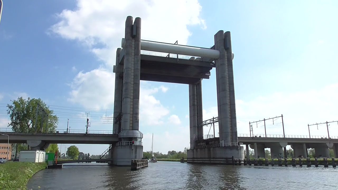 Brugopening Hoge Gouwespoorbrug Gouda Hefbrug/ Liftbridge/ Pont Levant/ Hubbrücke