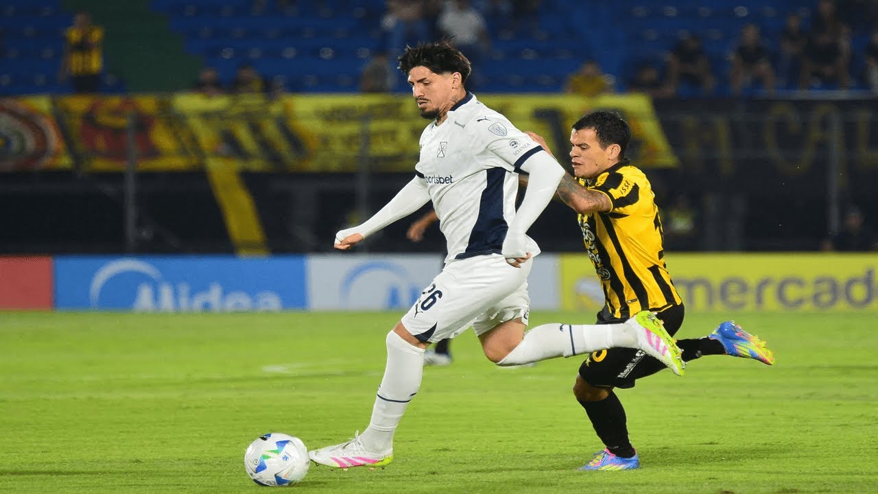 Kevin Lomónaco - Phenomenal Centre-Back 💥 2025