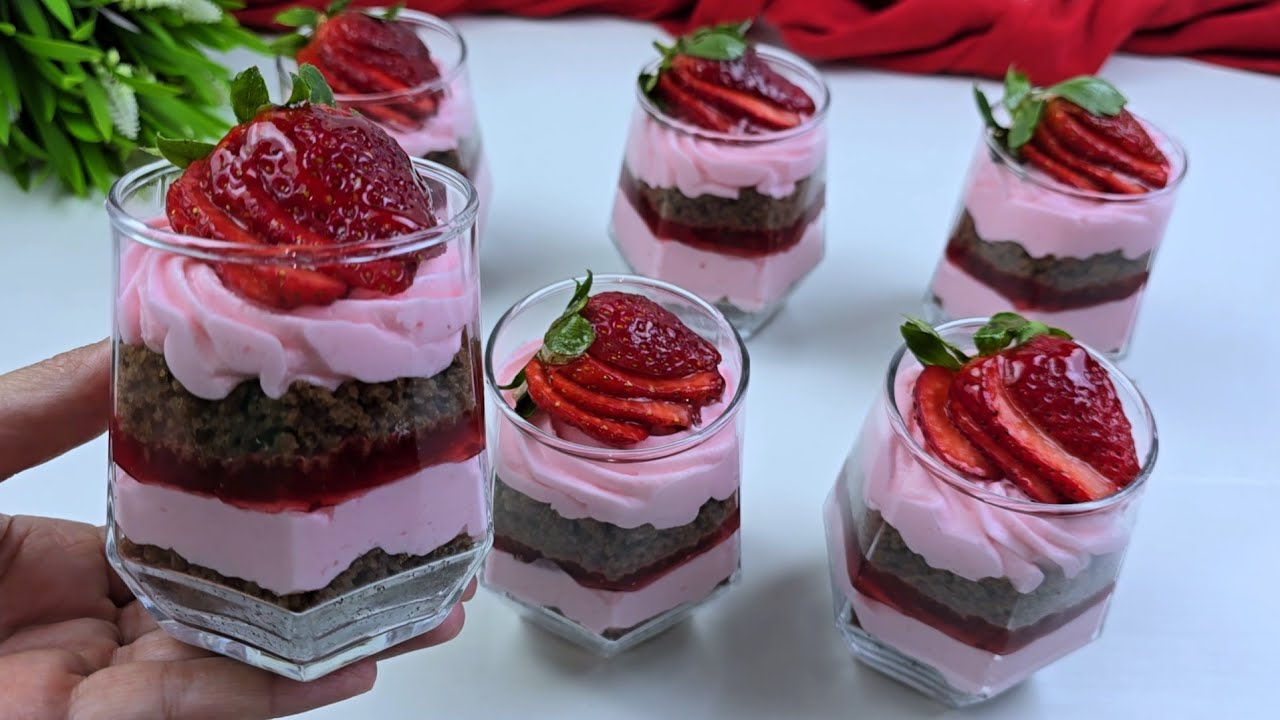 تحلية بذوق الفراولة 🍓 تحلية خفيفة و بزااااف بنينة 😻😻😻😻😻