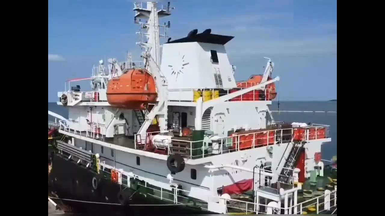 Puerto de la Ceiba, poesía por Johny Marín Lozada 