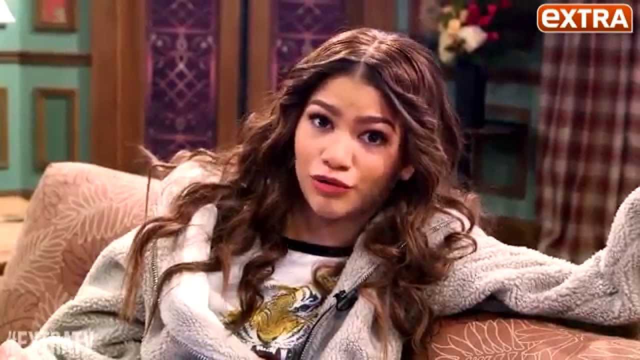 Zendaya Facebook Chat with Extra 1/23/15