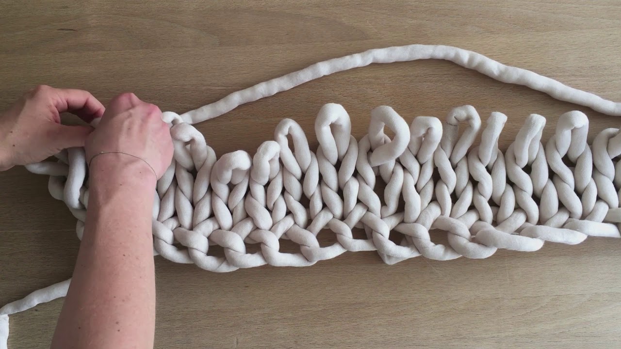 Armstricken: Decke aus dickem Strickschlauch