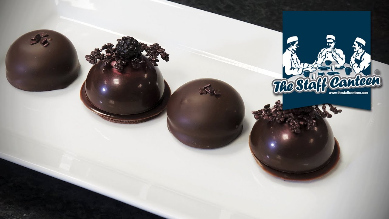 How to make chocolate tea cakes with Callebaut chocolate