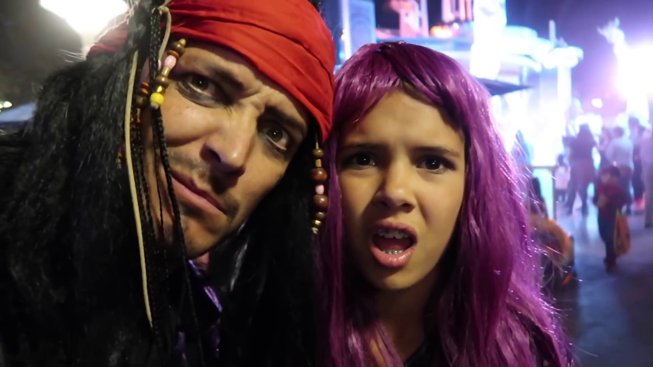 GET READY WITH ME DESCENDANTS 2: DISNEY HALLOWEEN COSTUME PARTY!