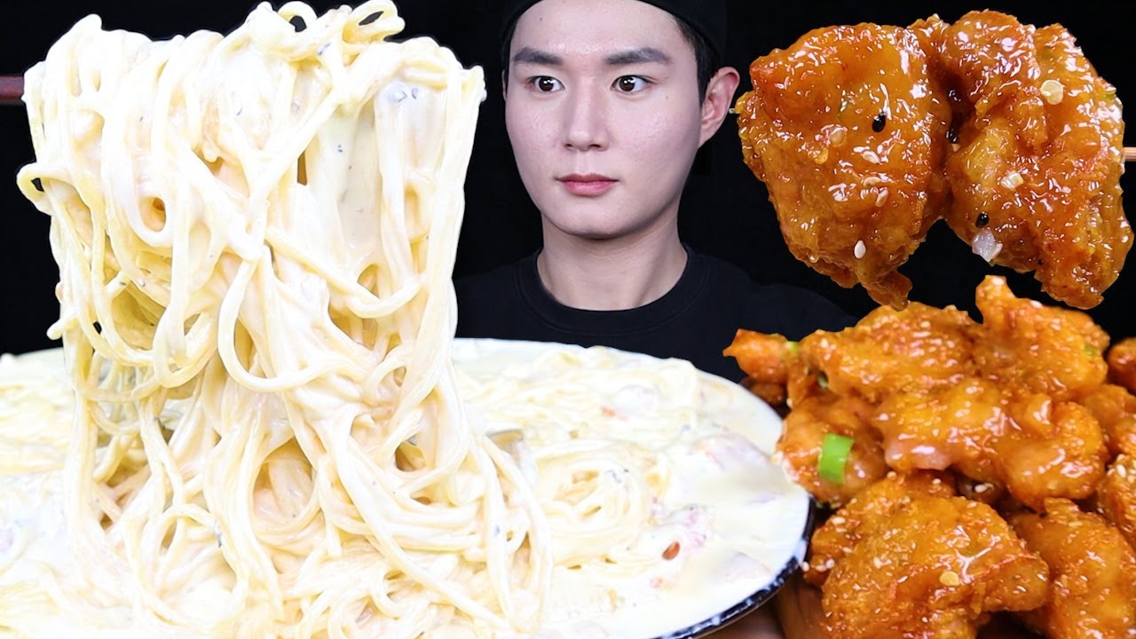베이컨 크림 파스타 맵슐랭 치킨 먹방ASMR MUKBANG BACON CREAM PASTA & SPICY FRIED CHICKEN クリームパスタ チキン eating sounds