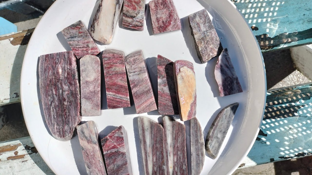 Cutting Aroha stone to make pendants
