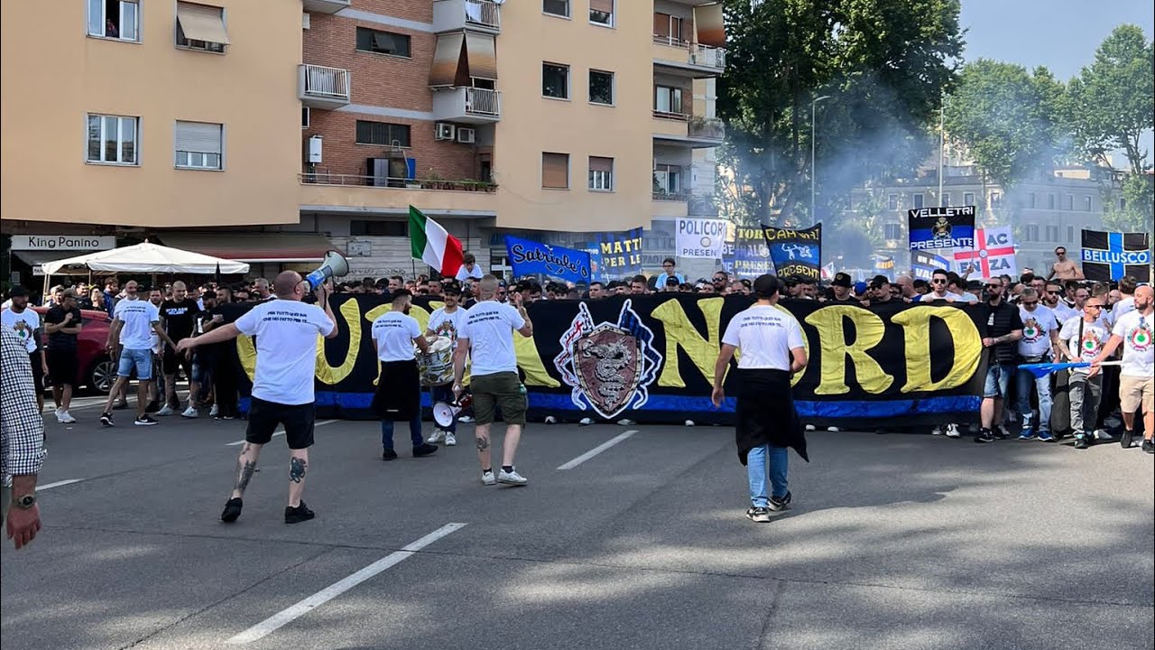 INTER FIORENTINA, CORTEO DELLA CURVA NORD A PONTE MILVIO PRIMA DELLA FINALE DI COPPA ITALIA!