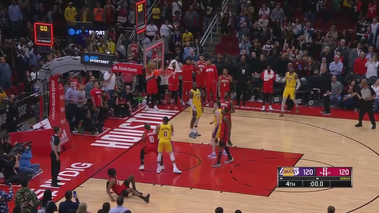 Frank Vogel on Lebron decision to pass the ball to Carmelo instead of an open reverse layup