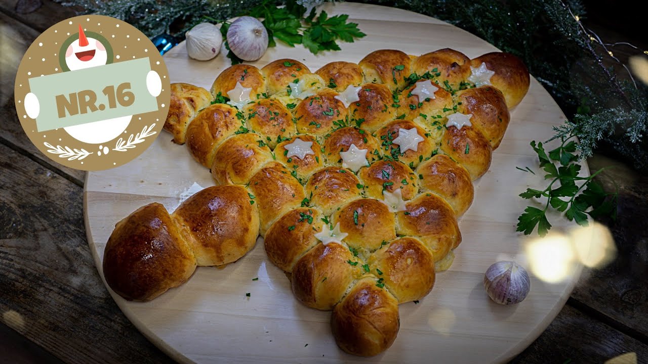 Türchen Nr.16/ Brötchen Tannenbaum mit Knoblauch-Kräuterbutter/ Vorspeise/ Beilage
