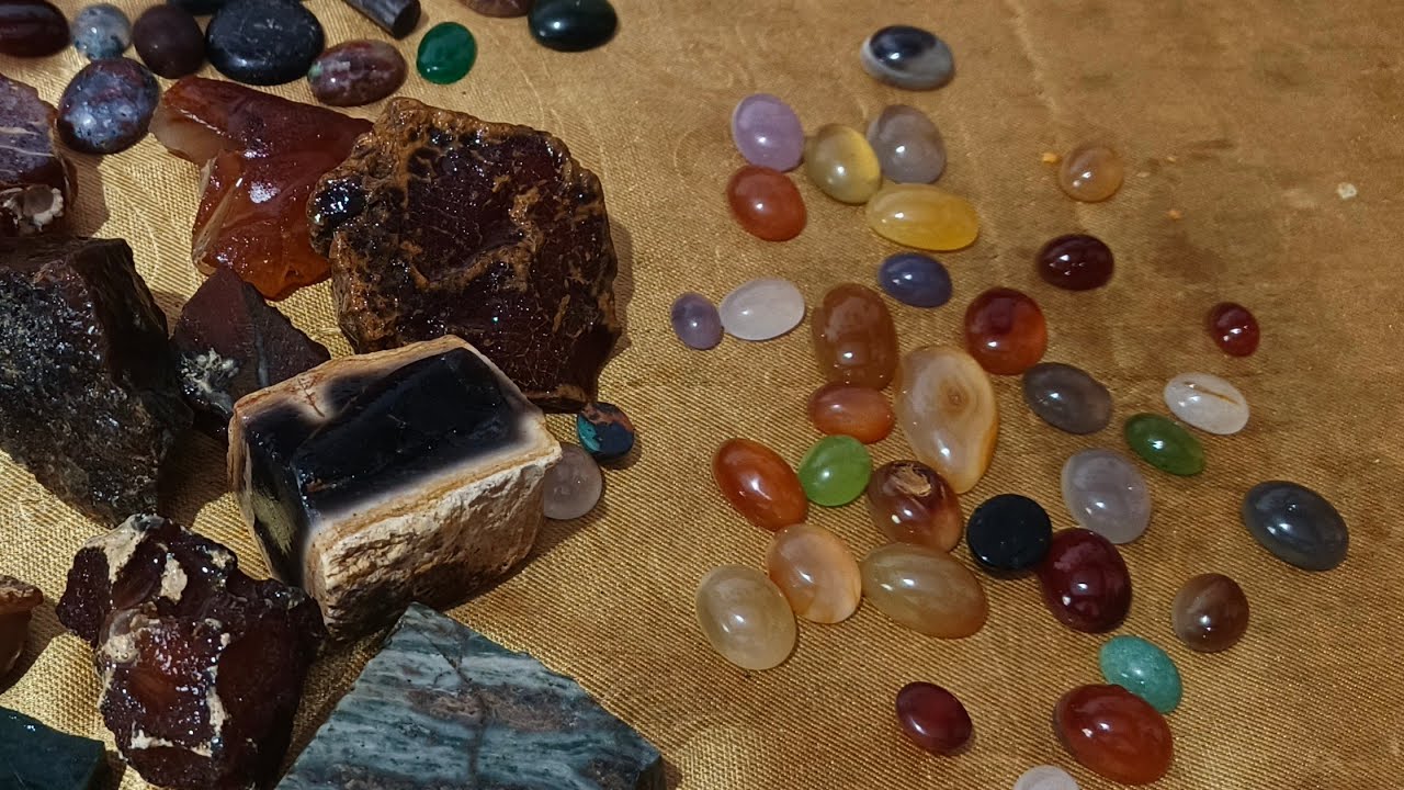 Batuan bahan calsedon dan mata cincin yang sudah bisa naik ring beautifull