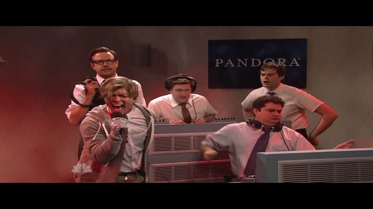 Bruno Mars impersonates Michael Jackson Beat It - Saturday night Live