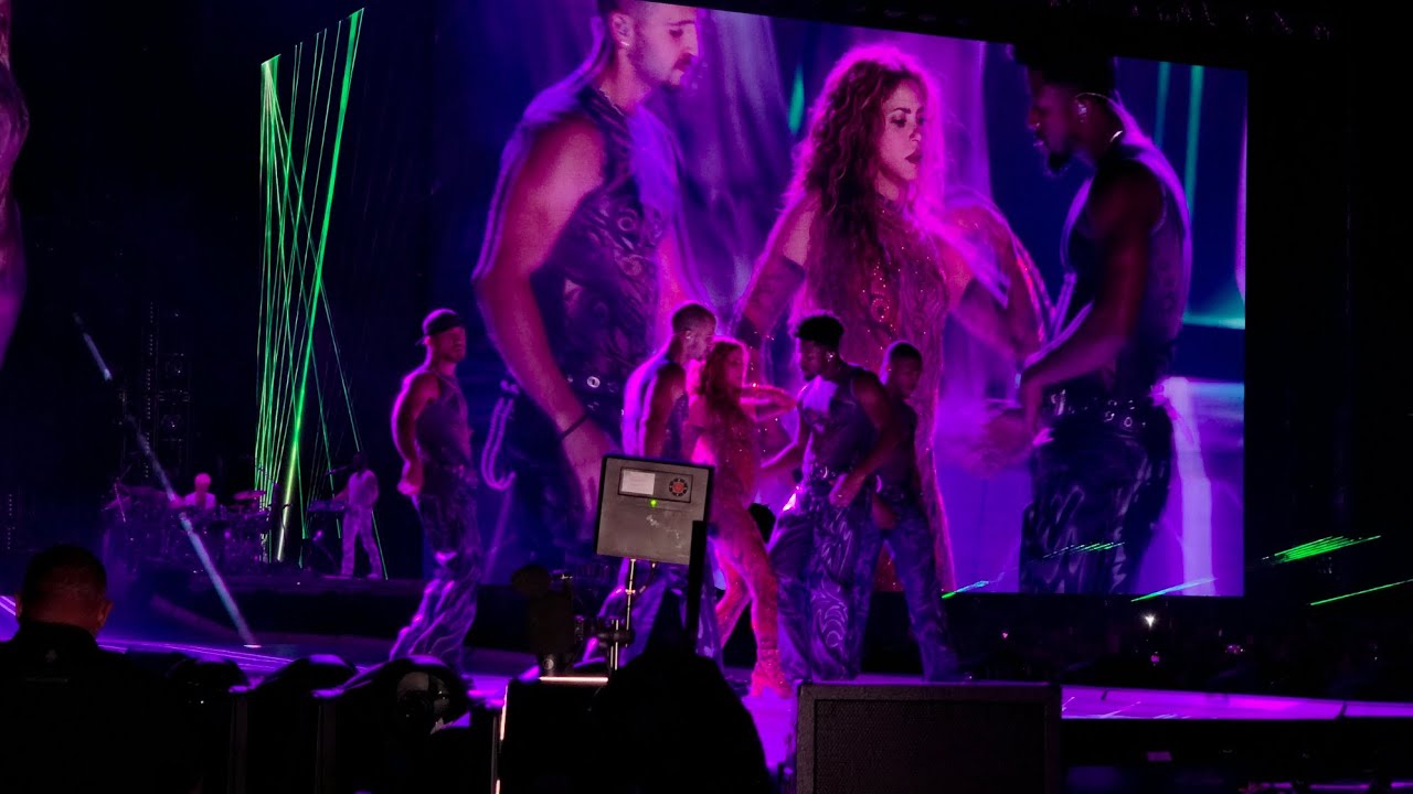 Shakira - Music Session #53 (En Vivo Estadio GNP Seguros)