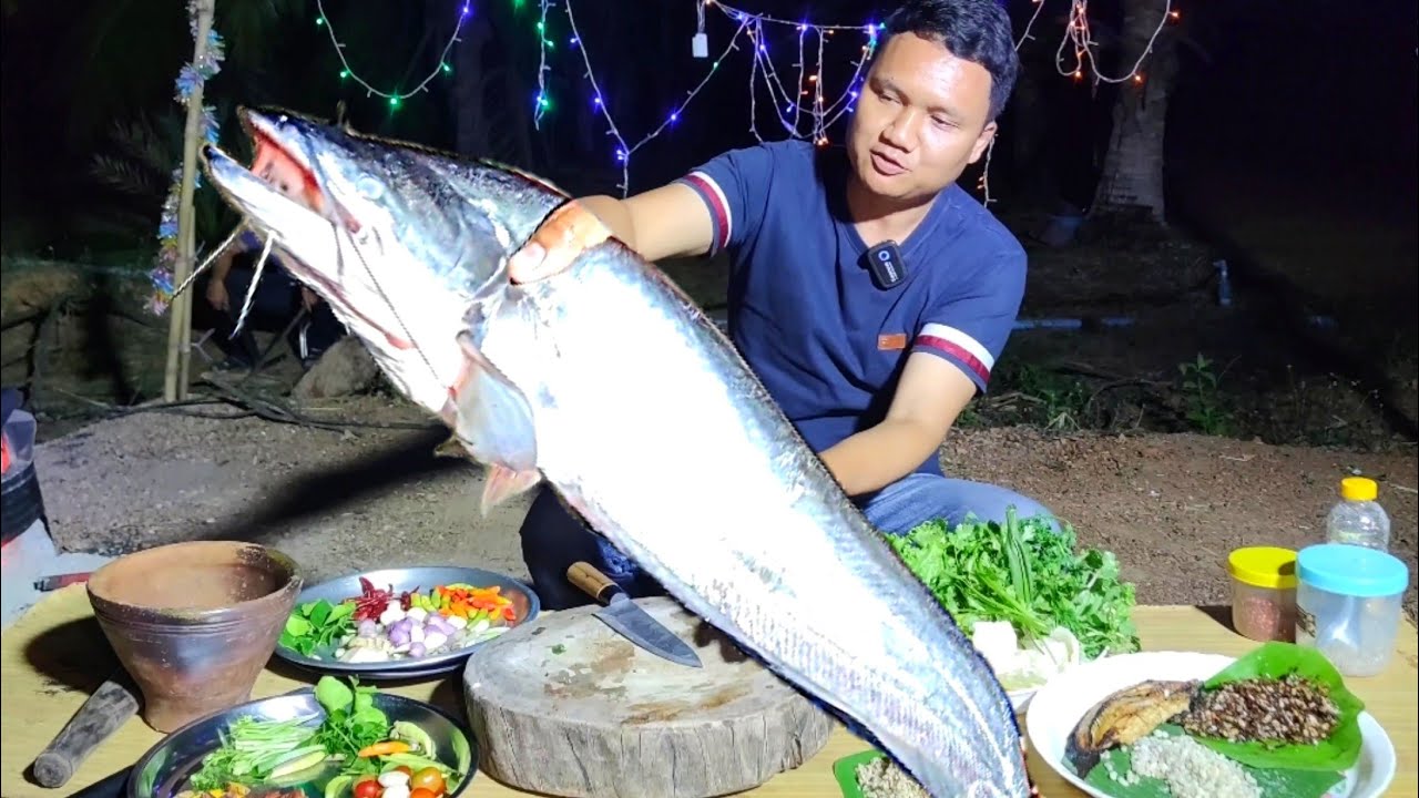 ลาบปลาค้าวแกล้มไข่มดดำ ต้มโคล้งปลาค้าวใส่ไข่มดแดง ใส่ปลาย่าง ใส่แม่เป้ง แซบขั้นสุดเลย