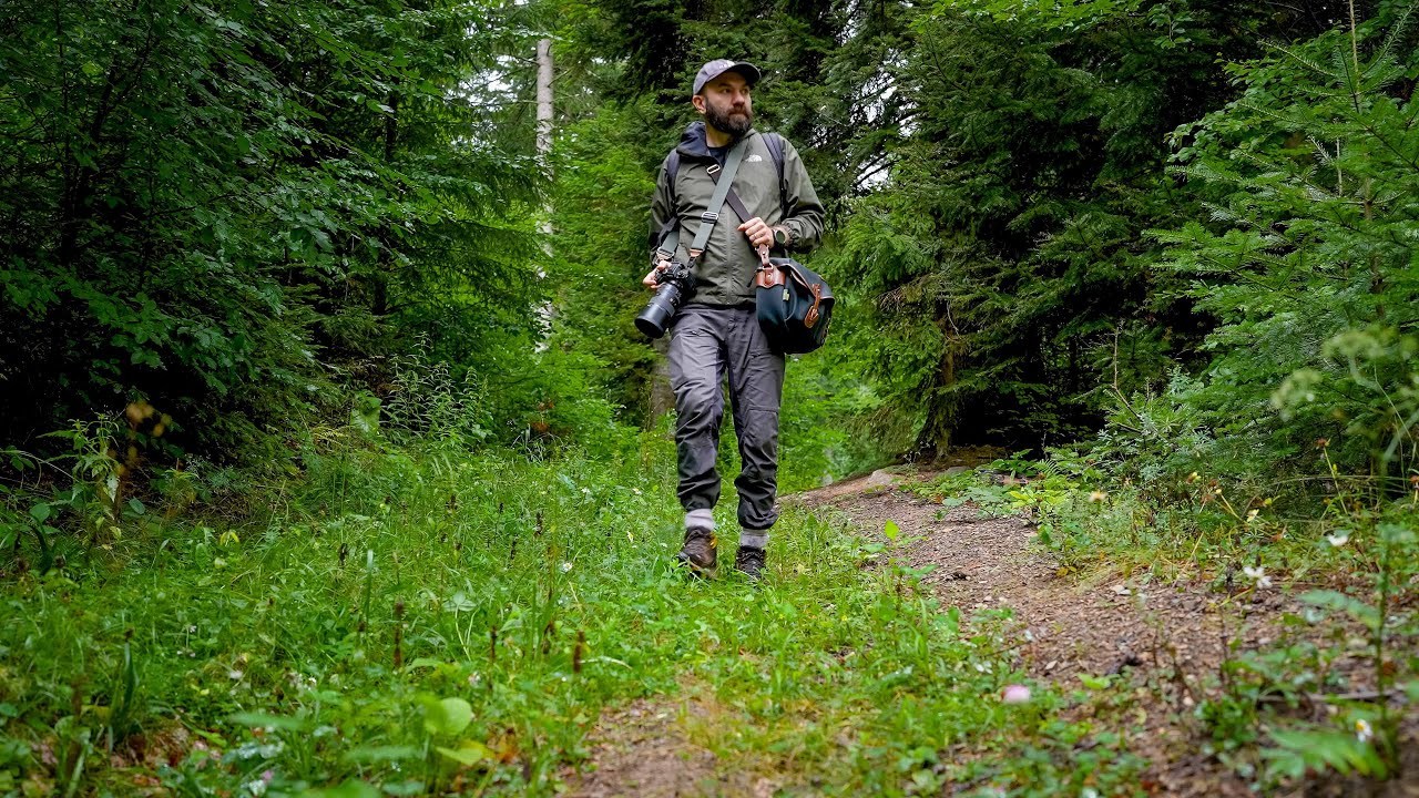 Silent hiking and field recording
