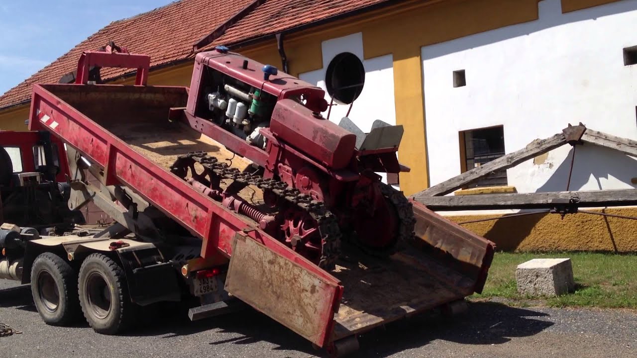 Kirovec KD-35 unload