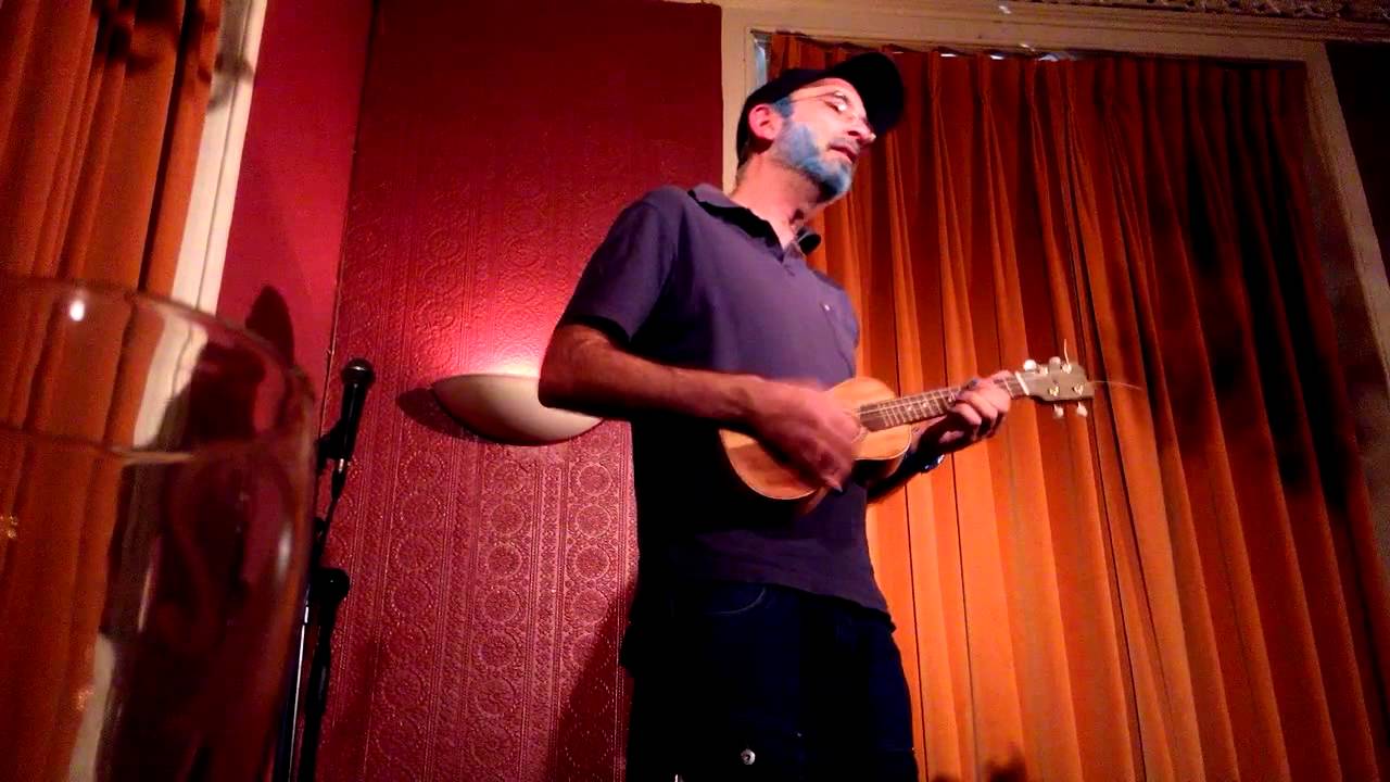 Stanley Brinks plays Orange Juice