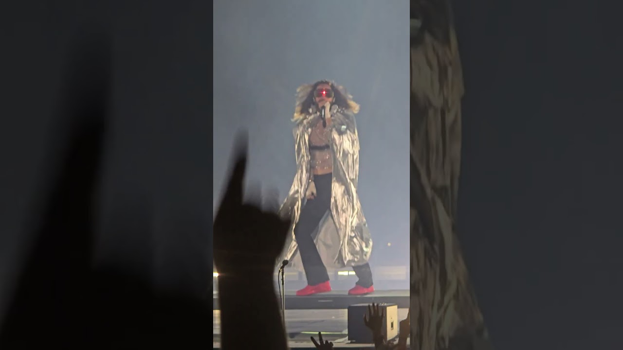 Thirty Seconds To Mars -  Up In The Air