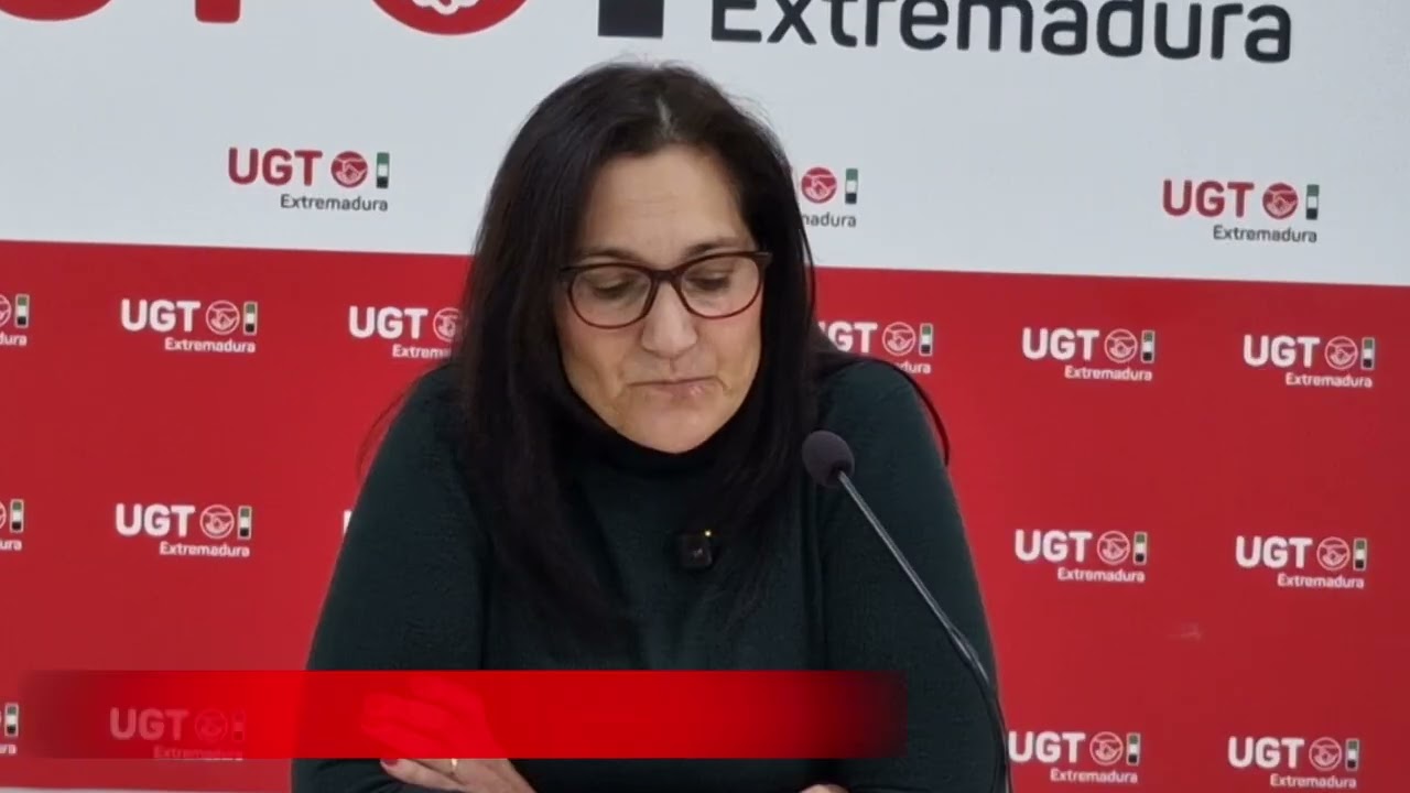 La vicesecretaria general de UGT Extremadura  presenta el informe sobre la brecha salarial