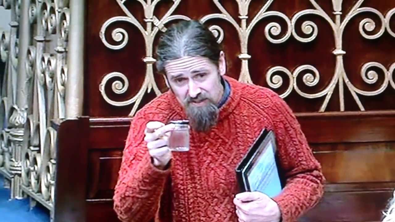 Luke 'Ming' Flanagan Challenges Fergus O'Dowd To Drink Dirty Water In Dail