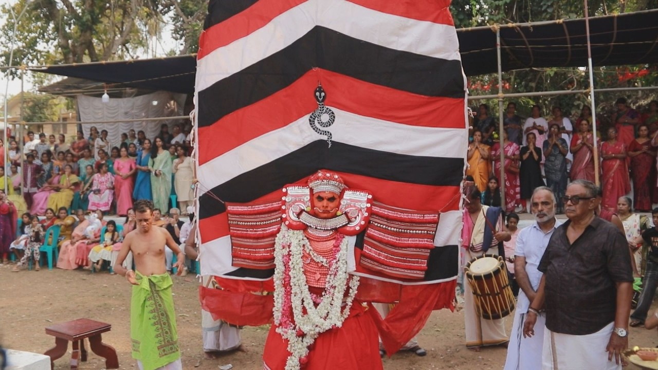 ചെറിയത്ത് മണ്ടോളകാവ് ആണ്ട്തിറ മഹോത്സവം 2026 - മാഹി
