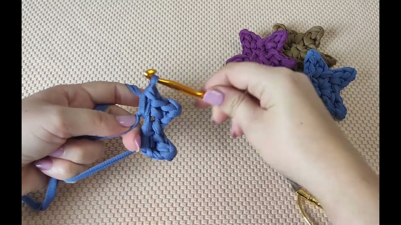 Estrela de crochê/ chaveiro de crochê/ estrela em fio de malha / tutorial de crochê / maternidade